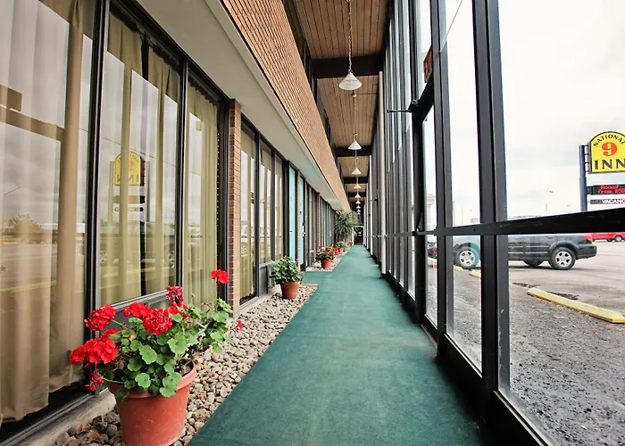 Hotel National 9 3*